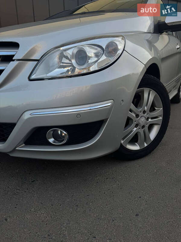 Хетчбек Mercedes-Benz B-Class 2011 в Рівному
