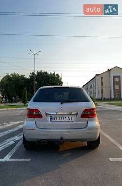 Хэтчбек Mercedes-Benz B-Class 2006 в 