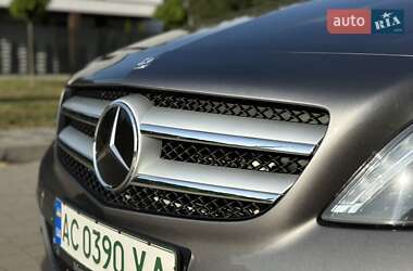 Хэтчбек Mercedes-Benz B-Class 2017 в 