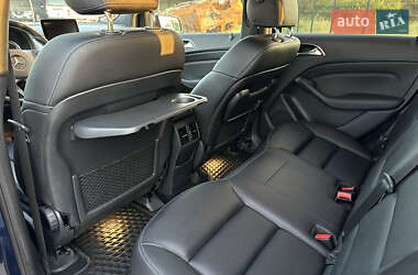 Хэтчбек Mercedes-Benz B-Class 2017 в 
