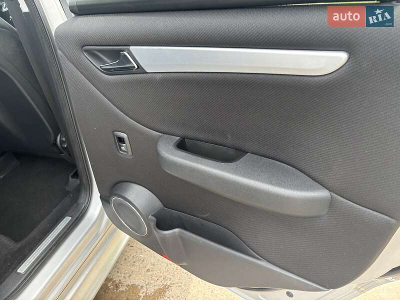 Хэтчбек Mercedes-Benz B-Class 2007 в Нововолынске