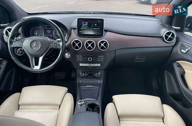 Хэтчбек Mercedes-Benz B-Class 2016 в 