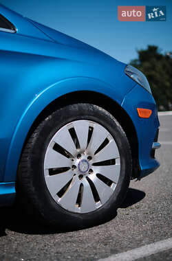 Хэтчбек Mercedes-Benz B-Class 2014 в 