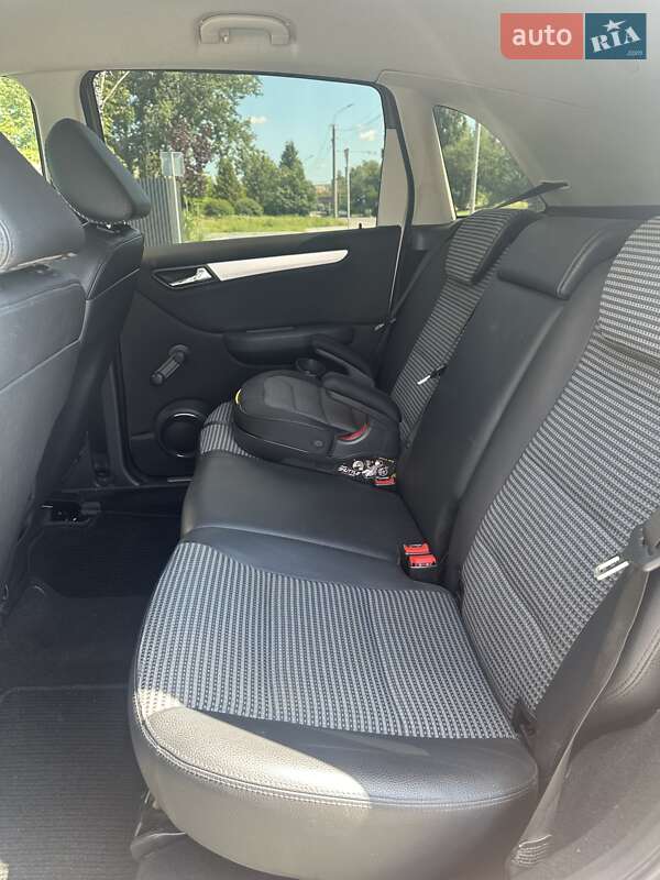 Хэтчбек Mercedes-Benz B-Class 2006 в Луцке фото 5 Хэтчбек Mercedes-Benz B-Class 2006 в Луцке