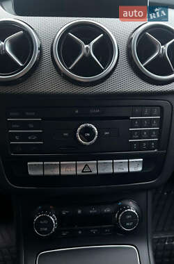 Хэтчбек Mercedes-Benz B-Class 2015 в 