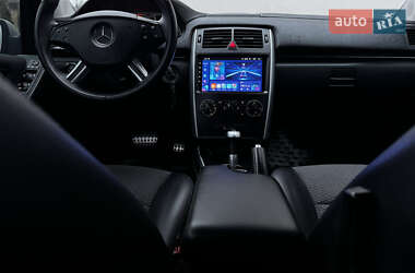 Хэтчбек Mercedes-Benz B-Class 2010 в 