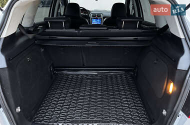 Хэтчбек Mercedes-Benz B-Class 2010 в 
