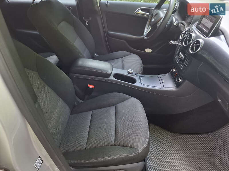Хэтчбек Mercedes-Benz B-Class 2012 в Киеве