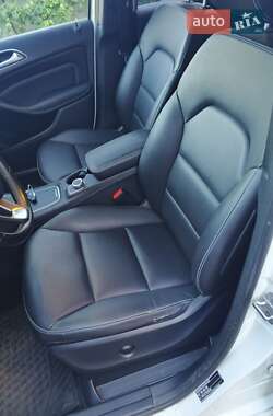 Хэтчбек Mercedes-Benz B-Class 2015 в 