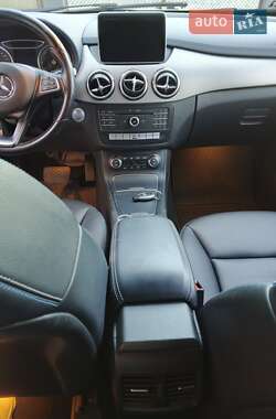 Хэтчбек Mercedes-Benz B-Class 2015 в 