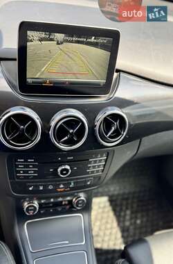 Хэтчбек Mercedes-Benz B-Class 2017 в 