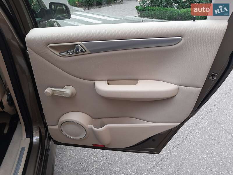 Хэтчбек Mercedes-Benz B-Class 2009 в Киеве