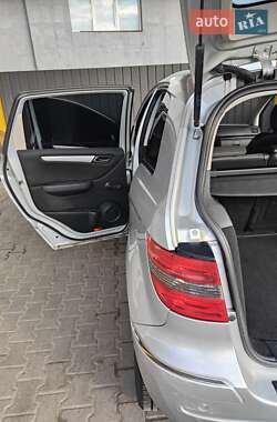 Хэтчбек Mercedes-Benz B-Class 2005 в 