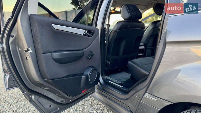 Хэтчбек Mercedes-Benz B-Class 2011 в Ивано-Франковске