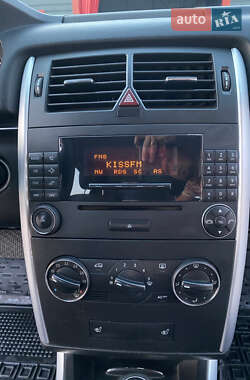 Хэтчбек Mercedes-Benz B-Class 2006 в 