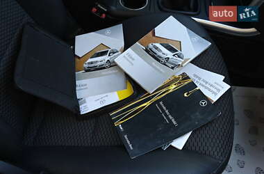 Хэтчбек Mercedes-Benz B-Class 2009 в 