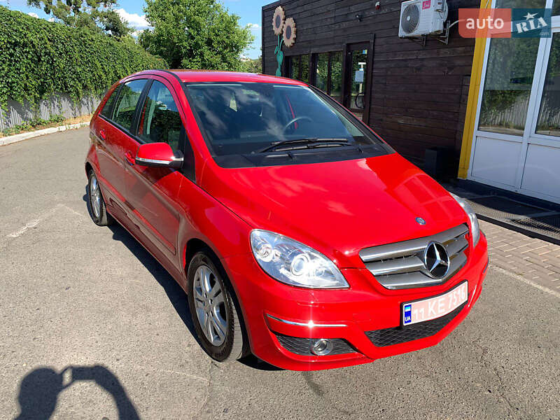 Mercedes-Benz B-Class 2011
