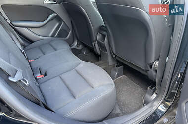 Хэтчбек Mercedes-Benz B-Class 2012 в 