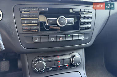 Хэтчбек Mercedes-Benz B-Class 2012 в 