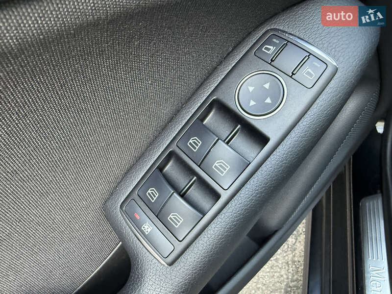 Хэтчбек Mercedes-Benz B-Class 2012 в Киеве