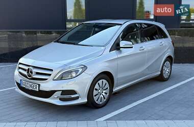 Хэтчбек Mercedes-Benz B-Class 2016 в Городке