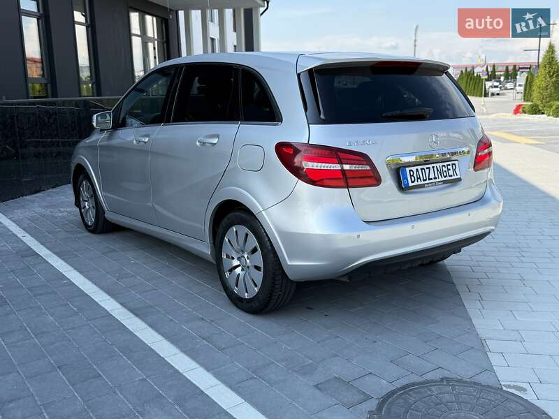 Хэтчбек Mercedes-Benz B-Class 2016 в Городке