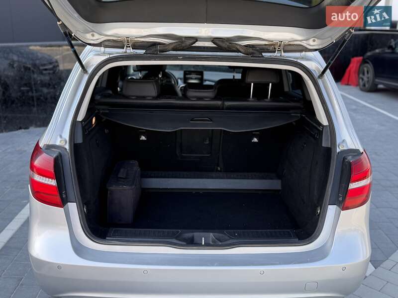 Хэтчбек Mercedes-Benz B-Class 2016 в Городке