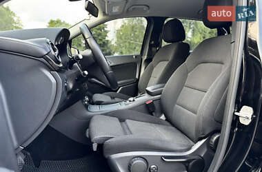 Хэтчбек Mercedes-Benz B-Class 2016 в 