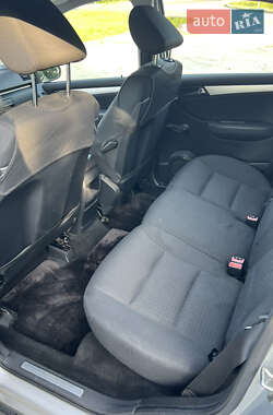 Хетчбек Mercedes-Benz B-Class 2006 в 