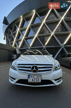 Хэтчбек Mercedes-Benz B-Class 2014 в 