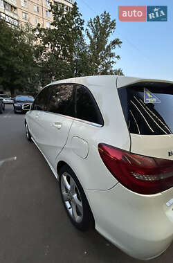 Хэтчбек Mercedes-Benz B-Class 2014 в 
