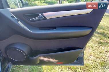 Хэтчбек Mercedes-Benz B-Class 2009 в 