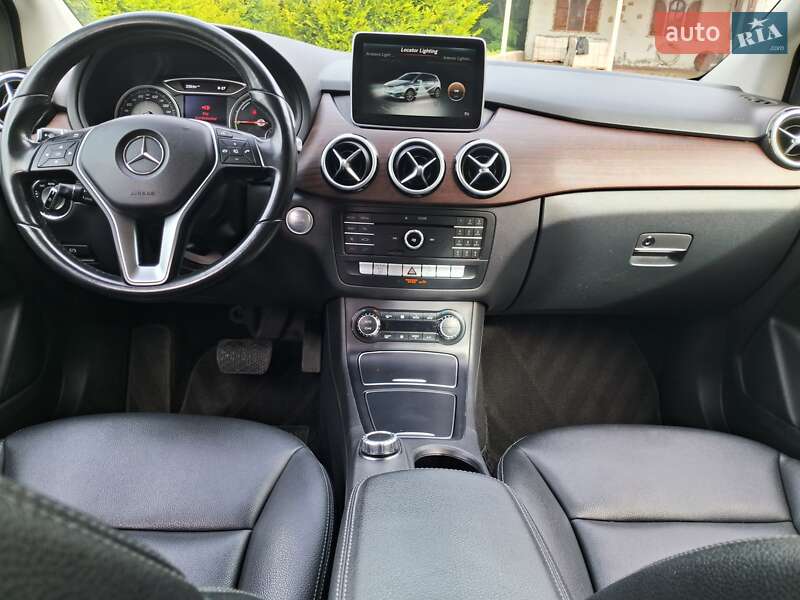 Хэтчбек Mercedes-Benz B-Class 2015 в Киеве фото 23 Хэтчбек Mercedes-Benz B-Class 2015 в Киеве