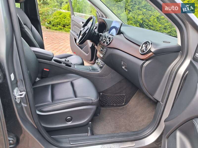 Хэтчбек Mercedes-Benz B-Class 2015 в Киеве фото 43 Хэтчбек Mercedes-Benz B-Class 2015 в Киеве