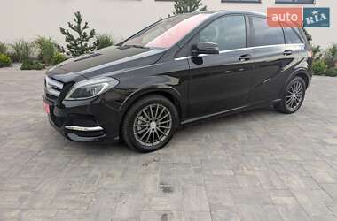 Хэтчбек Mercedes-Benz B-Class 2015 в 