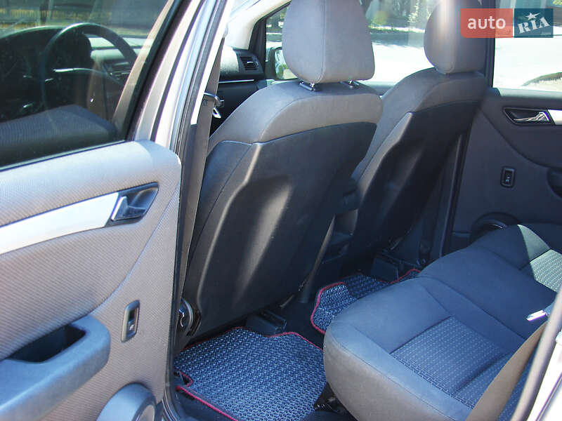 Хэтчбек Mercedes-Benz B-Class 2009 в Одессе