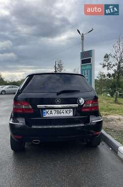 Хэтчбек Mercedes-Benz B-Class 2009 в 
