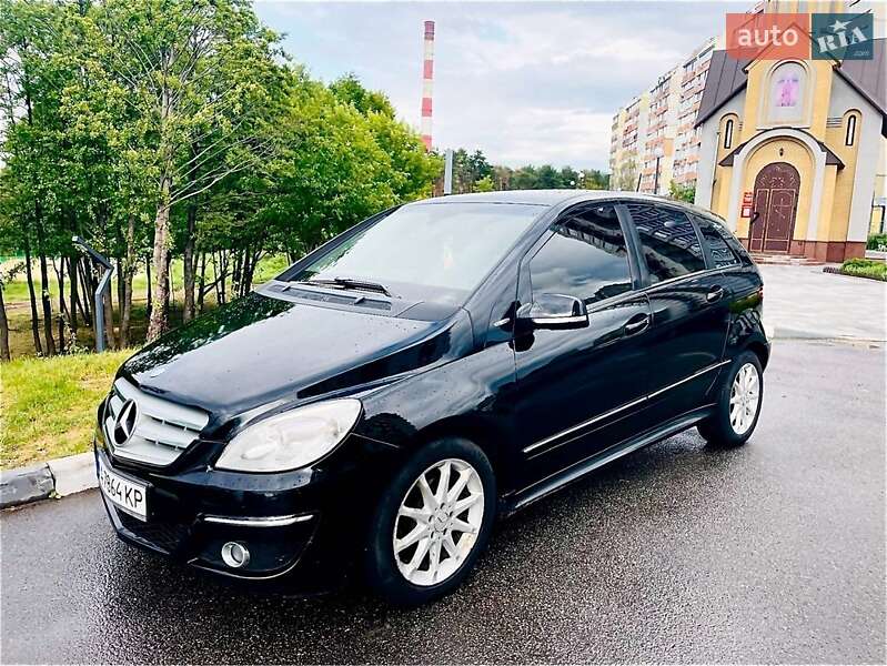 Хэтчбек Mercedes-Benz B-Class 2009 в 