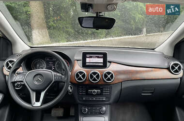 Хэтчбек Mercedes-Benz B-Class 2012 в 
