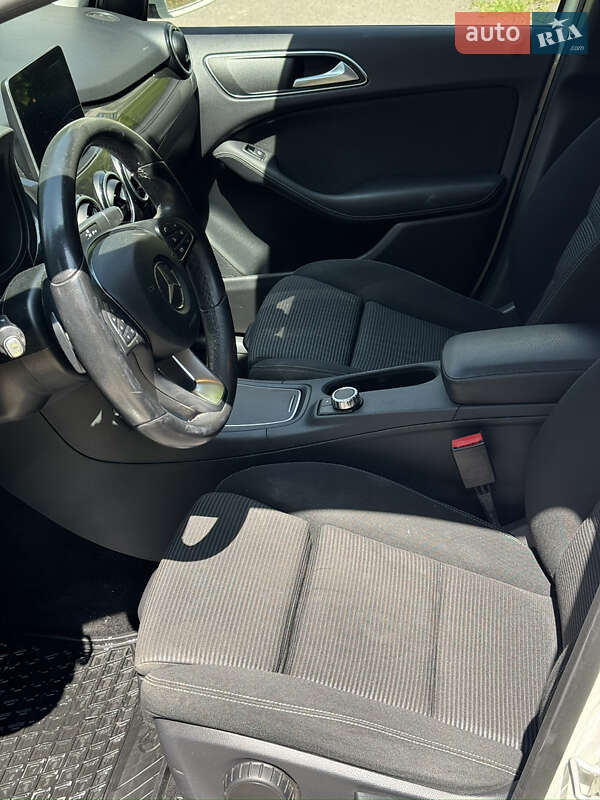 Хетчбек Mercedes-Benz B-Class 2016 в Рівному