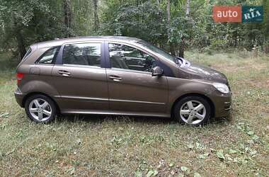 Хетчбек Mercedes-Benz B-Class 2009 в 
