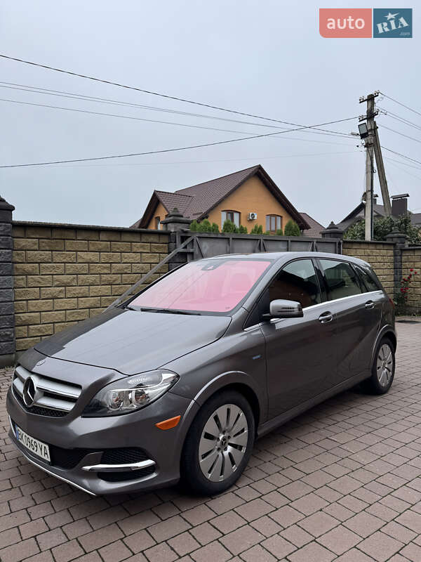 Хэтчбек Mercedes-Benz B-Class 2017 в Ровно