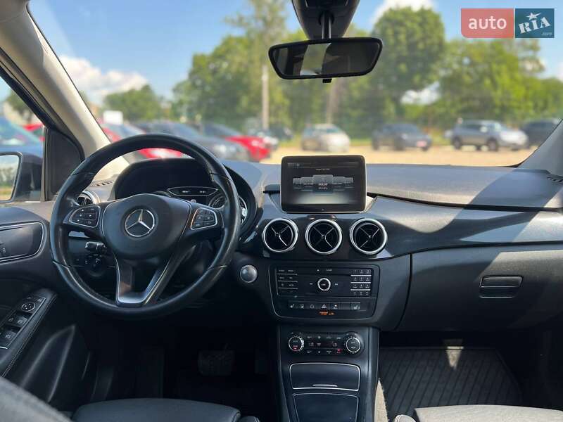 Хетчбек Mercedes-Benz B-Class 2017 в Стрию