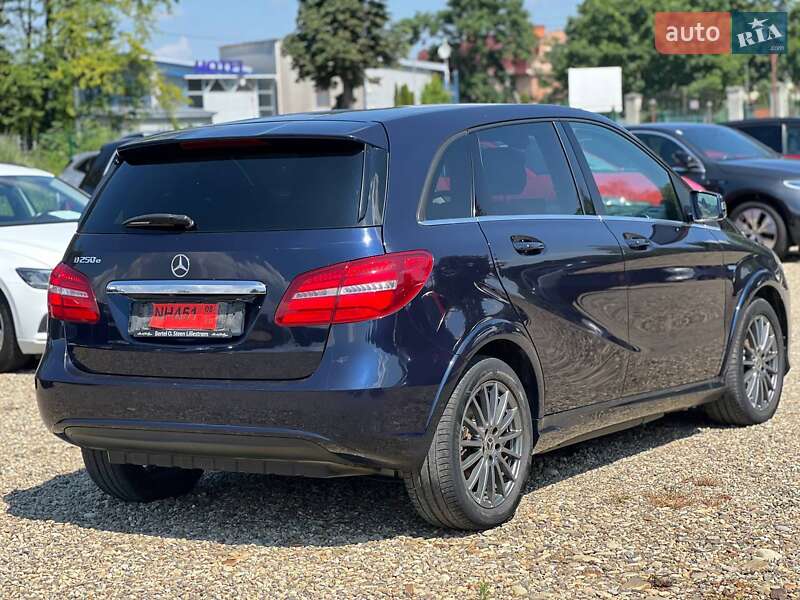 Хетчбек Mercedes-Benz B-Class 2017 в Стрию