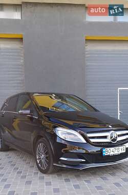 Хетчбек Mercedes-Benz B-Class 2016 в 