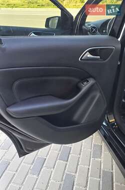 Хетчбек Mercedes-Benz B-Class 2016 в 