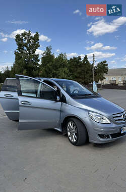 Хэтчбек Mercedes-Benz B-Class 2006 в 