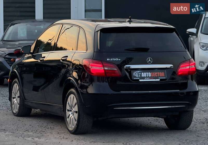 Хэтчбек Mercedes-Benz B-Class 2017 в Харькове