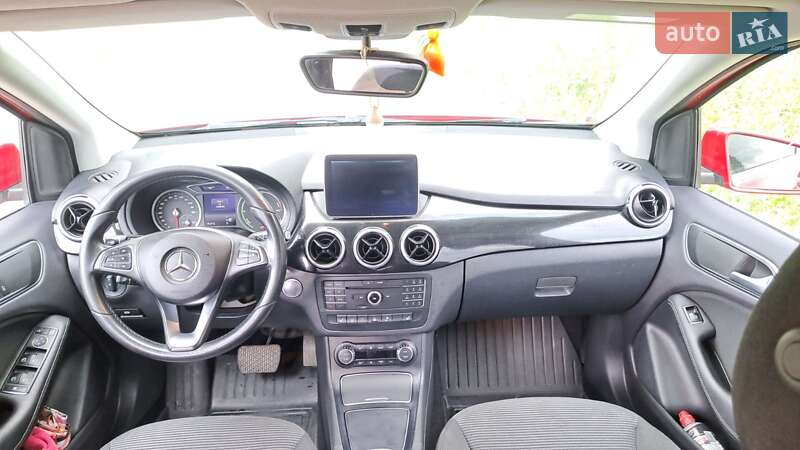 Хэтчбек Mercedes-Benz B-Class 2015 в Черновцах