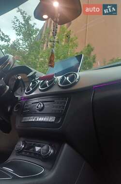Хэтчбек Mercedes-Benz B-Class 2015 в 